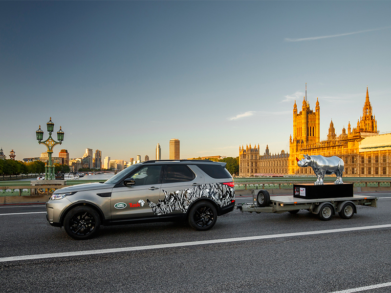 مجسّم فريد على شكل وحيد القرن ...  "لاند روڤر" تشارك في مبادرة لندنية لحماية وحيد القرن المهدد بالانقراض